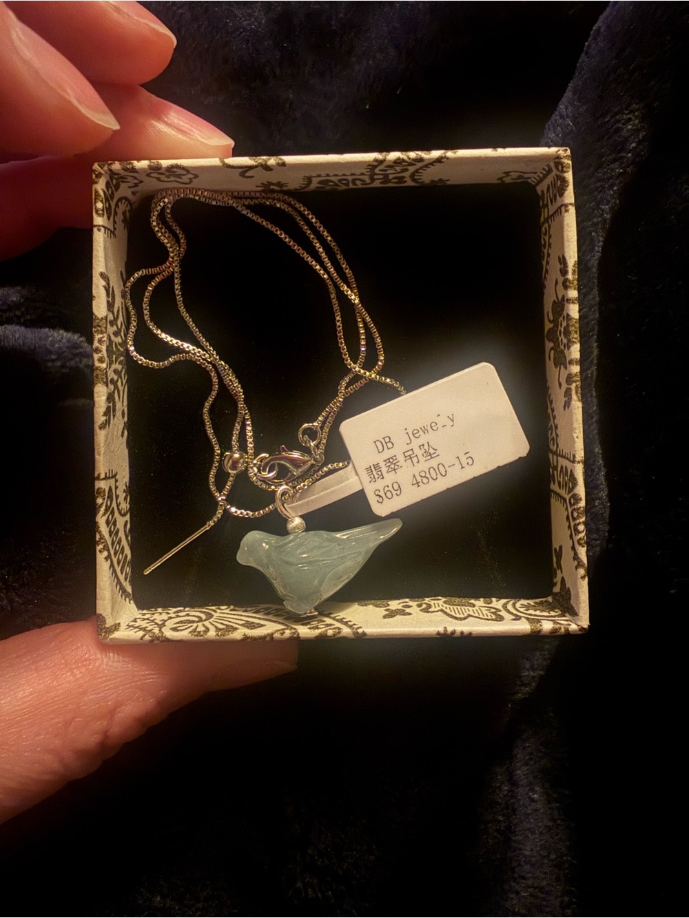 Grade A Bird Pendant Necklace in Light Green and Silver